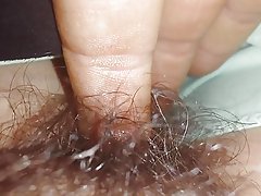 A beag níos mó gruaige