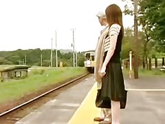 Grá seapáine ó stáisiún...f70