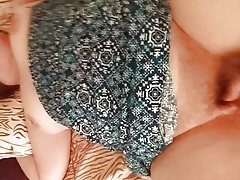 Beidh u mhéar ar dom till mé cum???